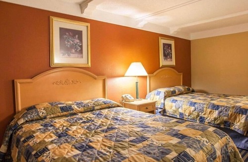 St. Charles Hotel | Relax Inn Saint Charles
