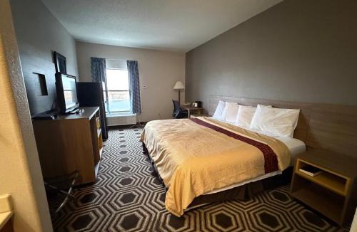 Kentland Hotel | Relax Inn & Suites