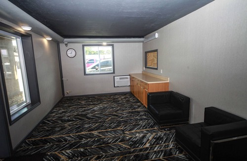 Derrick City Hotel | Relax Inn
