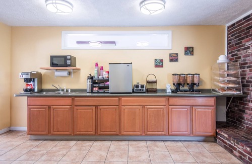 Brunswick Hotel | Relax Inn