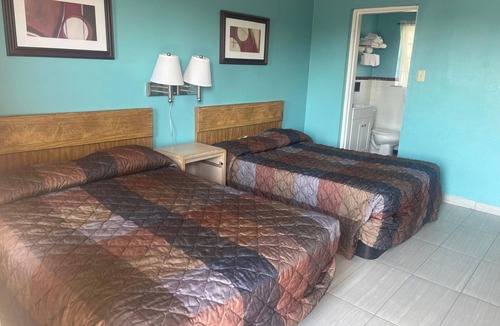 Clinton Hotel | Relax Inn