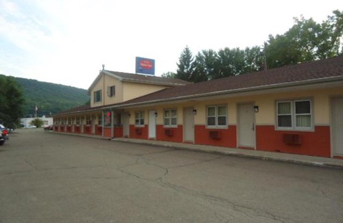 Big Flats Airport Hotel | Relax Inn