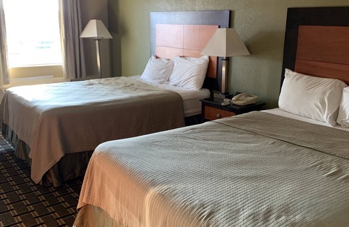 Shell Lake Hotel | Relax Inn