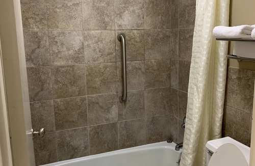 Shell Lake Hotel | Relax Inn