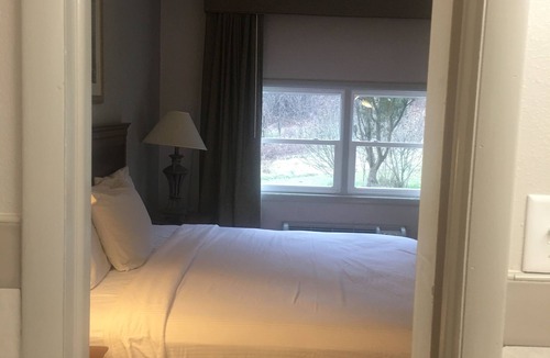 Lewisburg Hotel | Relax Inn