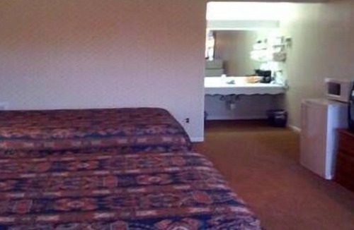 Lewisburg Hotel | Relax Inn