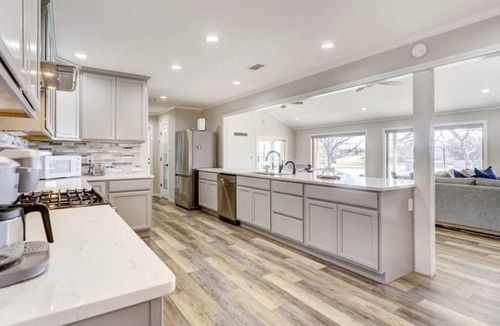 San Angelo House | Relax lakeside at Lake Nasworthy