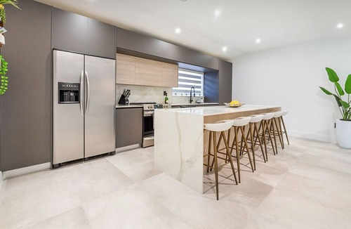 Richmond West House | Relax Miami Scape/Pool/Mini Golf & Wine Welcome