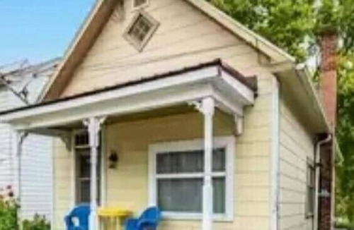 Mason House | Relax near thrills! One bedroom retreat, quick 10 min ride to Kings Island.