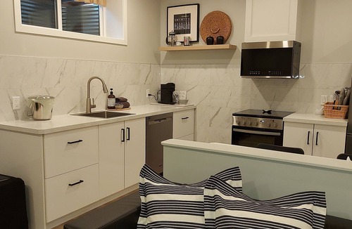Saskatoon House | Relax on 4th!nBrand new, meticulously clean suite in perfect location!