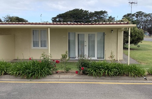 Goolwa Apartment | Relax On Bingham