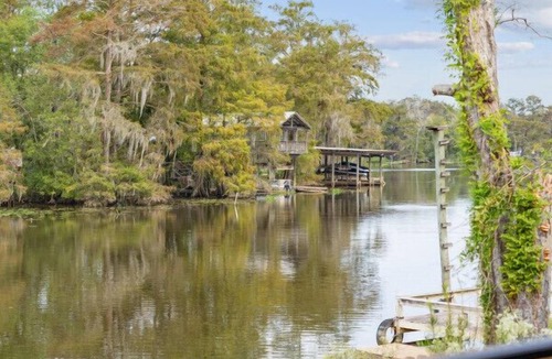 Maurepas House | Relax on the River - Waterfront Property