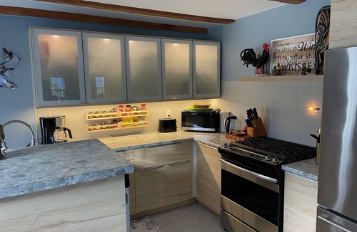 East River Point House | Relax on the South Shore, steps from 2 beaches, ocean views & hot tub.