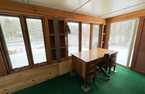 Wolcott House | Relax on the water's edge
