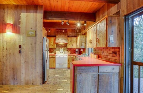 Zigzag House | Relax on the Zig Zag River!