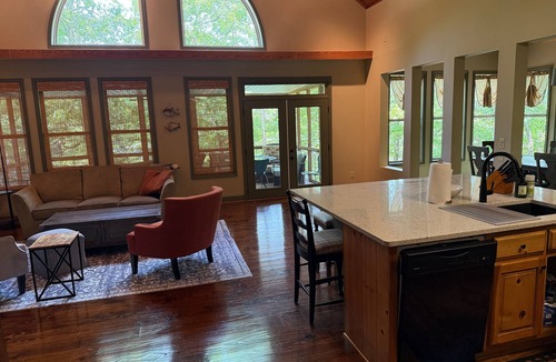 Wedowee House | Relax on tranquil Wedowee