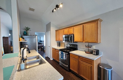 Dallas House | Relax & Play Dallas Home Sleeps 10 Near Parks & Attractions