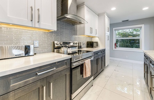 Tropic Palms House | Relax & Play! Home 2 Mi to Delray Public Beach