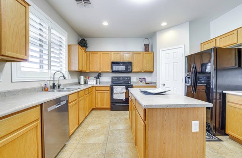 San Tan Valley House | Relax Poolside! Group-Friendly San Tan Valley Gem