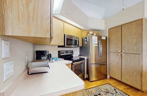 Harbour Heights House | Relax, Recharge & Explore. Your Waterfront Getaway Awaits.