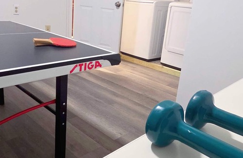 Irondale House | Relax & Recharge Near Atlanta Airport+FIFA+Nascar Racing+Game Rm