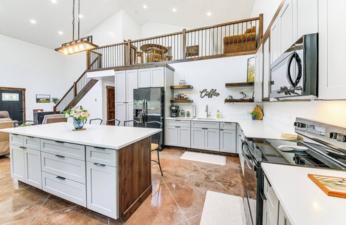 Boundary County House | Relax, Reconnect & Explore: Modern Idaho House!