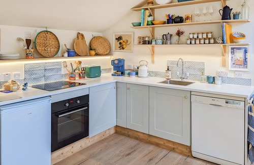Eaton Mascott Cottage | Relax, switch off, and reconnect in this inviting Shropshire studio.