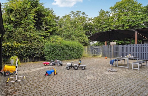 Kolt Hasselager House | Relax to the fullest in this spacious vacation home with indoor pool.