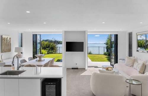 Welcome Bay House | Relax, Unwind and Enjoy!