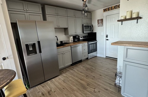 Sabine Pass House | Relax & Unwind in a Serene Retreat Near the Beach