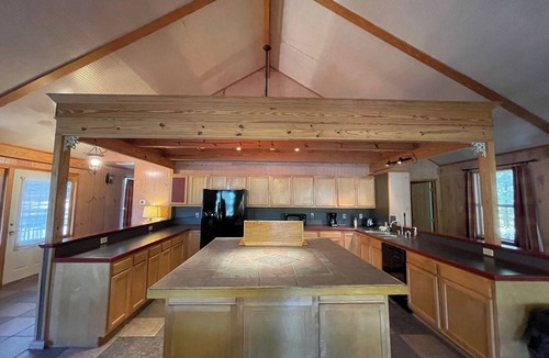 Zwolle Cabin | Relax & Unwind in this Vaulted-Ceiling Cabin with Fireplace, Full Kitchen & Lake Views