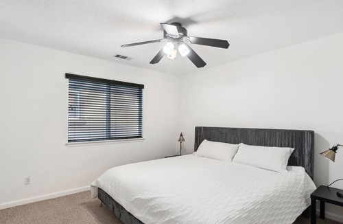 Rio Rancho House | Relax & unwind w/all the comforts of home.