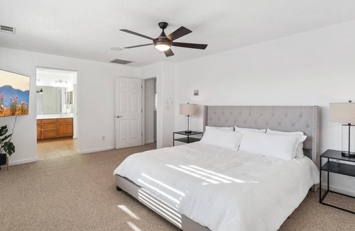 Rio Rancho House | Relax & unwind w/all the comforts of home.