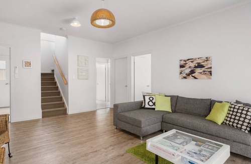 Goolwa House | Relax with nature down by the Riverside