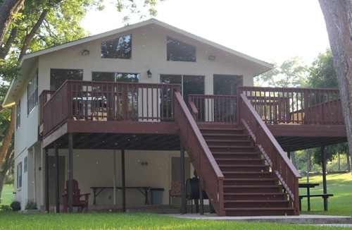 Gruene House | Relaxation at its best! Guadalupe River frontage ~ Above the Rapids @ Gruene