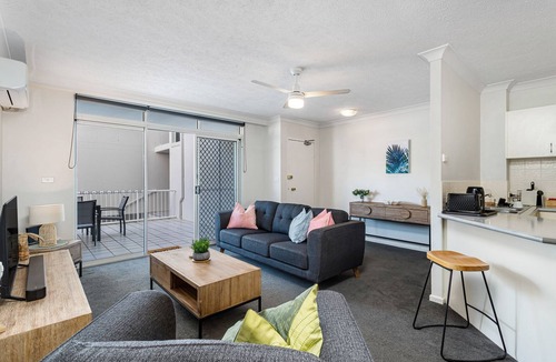 Biggera Waters Apartment | Relaxation Awaits at Biggera Waters