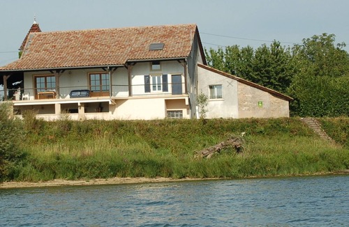 Saint-Albain House | Relaxation by the Saone