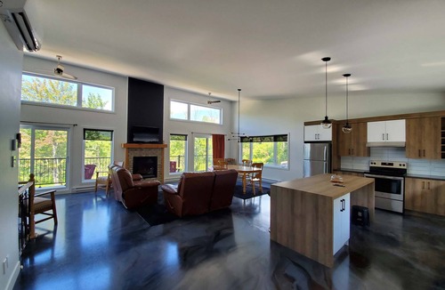Chateau-Richer Ski Chalet | Relaxation & Comfort | Chalet Sault a la Puce