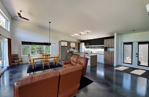 Chateau-Richer Ski Chalet | Relaxation & Comfort | Chalet Sault a la Puce