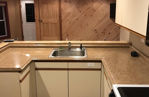 Lowell Apartment | Relaxation in the mountains. Hike, Ski & explore around Jay Peak