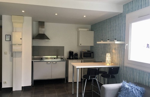 Le Bourget-du-Lac Apartment | RELAXATION ON THE PORT.