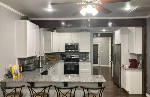 Highland Historic District House | Relaxation on Robinson