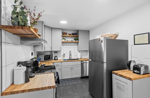 Steamboat Springs Apartment | Relaxed 1BR Mountain Escape w Fireplace & Parking