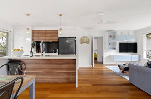 Mordialloc House | Relaxed Bayside Stay with Outdoor Space