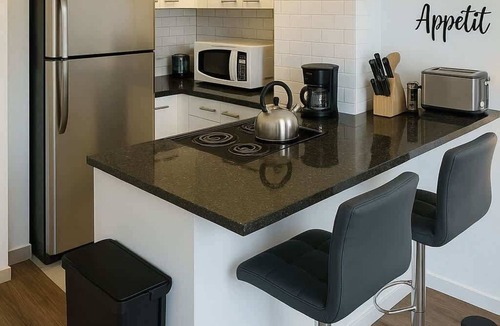East Hyde Park Apartment | Relaxed City Stay in Hyde Park | Cozy Studio Unit