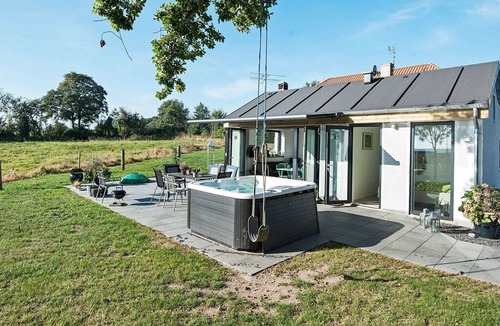 Aarosund House | Relaxed Holiday Home in Haderslev near Sea