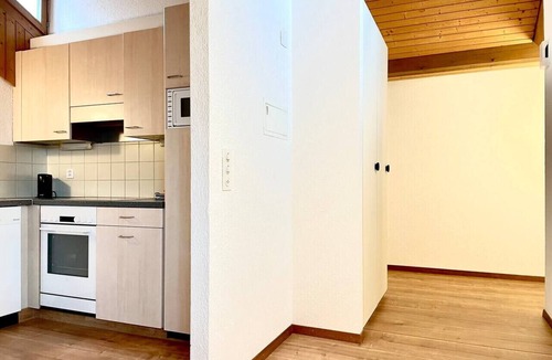Leissigen Condo | Relaxed Loft Stay Between Lake & Mountains