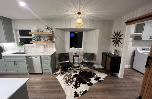 Plano House | Relaxed Modern Temporary Living in Plano