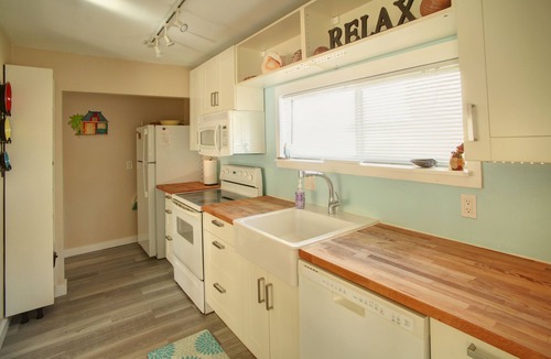 Bradenton Beach Cottage | Relaxed Quiet Private Get Away