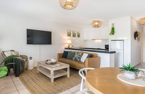 Noosa Heads Apartment | Relaxed Riverfront lifestyle